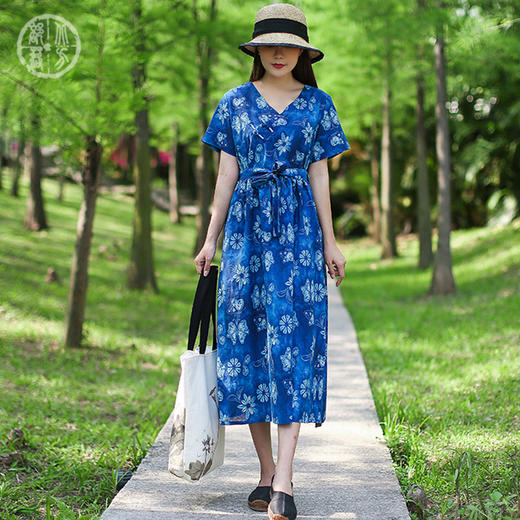 MMYS-0181原创文艺复古印花系带V领棉麻连衣裙 商品图0