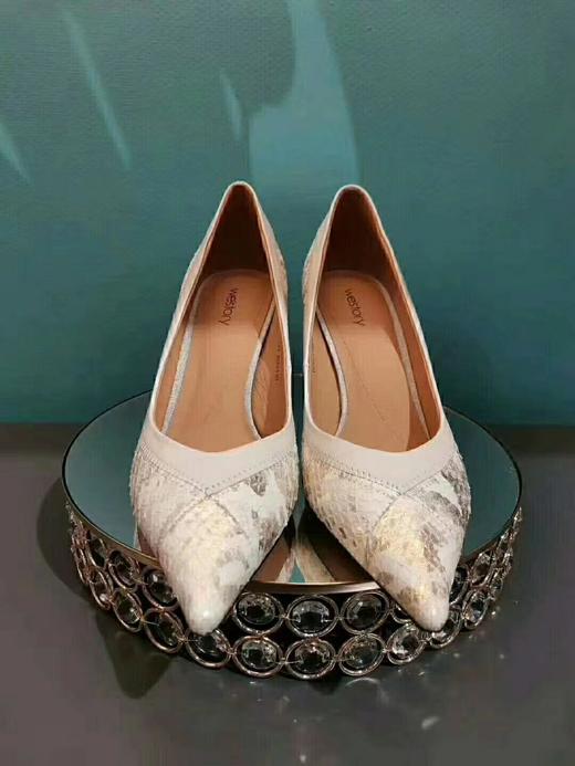 Westory新秋优雅瓷白尖头高跟鞋W20CE70081 商品图1