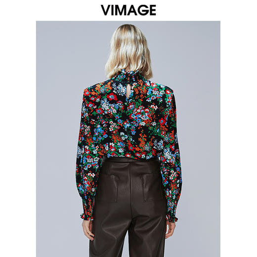 VIMAGE纬漫纪秋款个性复古高领宫廷泡泡袖印花衬衫女上衣V1413007 商品图3