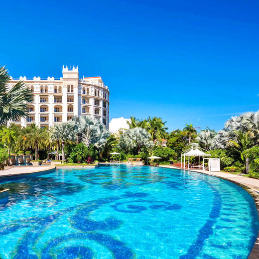 恋海假期 三亚湾皇冠假日度假酒店亲子套餐 情侣套餐 享自助早餐 店内旅拍 玩乐礼包 商品图2