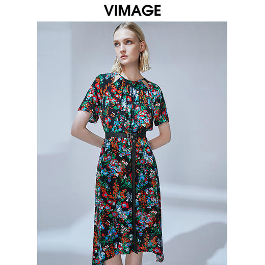 VIMAGE纬漫纪秋季新款镂空挂脖圆领复古印花收腰连衣裙女显瘦V1407008 商品图2