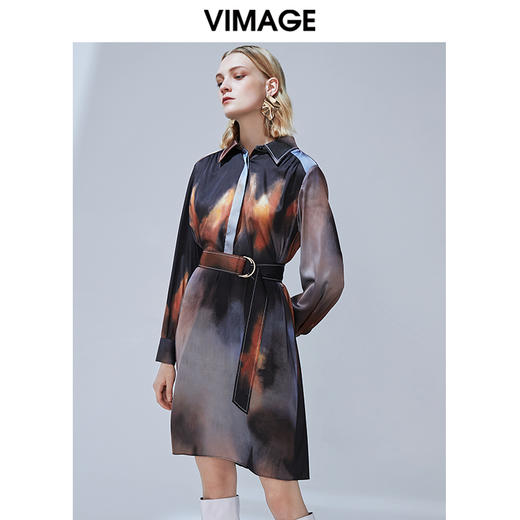 VIMAGE纬漫纪秋季新款时尚个性扎染撞色印花收腰衬衫连衣裙女V1407009 商品图2