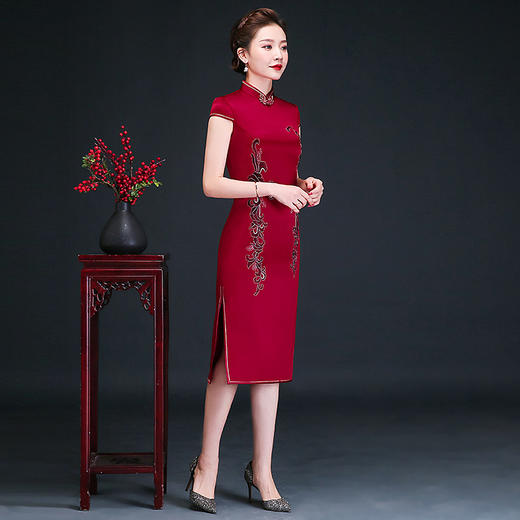 QY-Y5191旗袍妈妈装2020款刺绣中国风喜婆婆婚礼服 商品图0