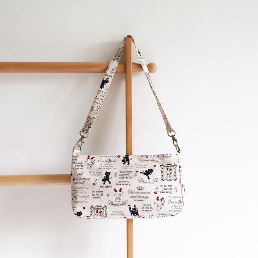 HUGOJIRO轻便小黄油挎包插画靴子猫 商品图0