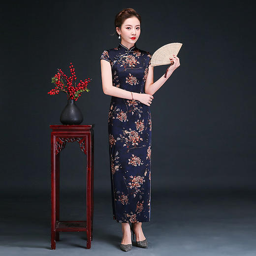 QY-Y5883-33-36真丝2020款中式复古旗袍裙 商品图3