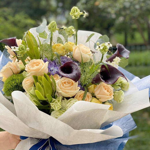 香槟玫瑰混搭花束 商品图1