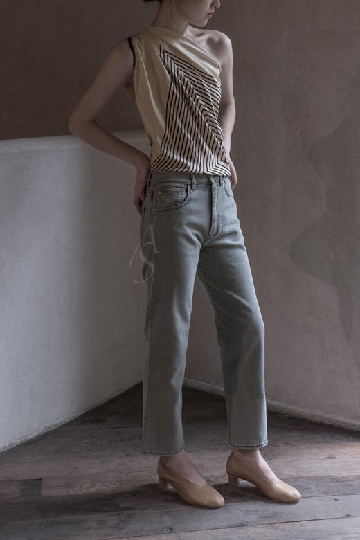 MARTINIANO 驼色/米色浅口中跟单鞋 商品图4