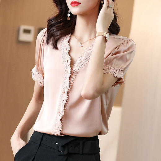 SS-0108 纯色真丝欧洲站V领蕾丝拼接丝绸缎面上衣 商品图1