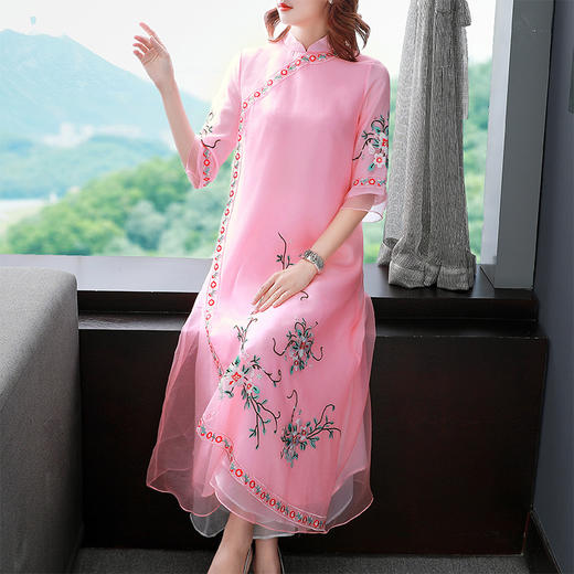 OGFYT-5183宽松大码小立领重工刺绣复古名族风长裙 商品图0