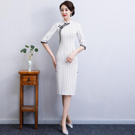 BS-0946-0949新款端庄大气中袖改良款旗袍 商品图1
