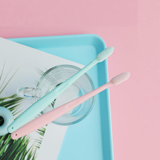 网红直播爆款韩国马卡龙冰淇淋十支装牙刷 成人软毛护套旅行套装 商品图4