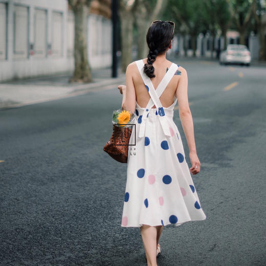 AtelierMissLu-「露背合理」趣味波点方领露背裙-0000620 商品图1