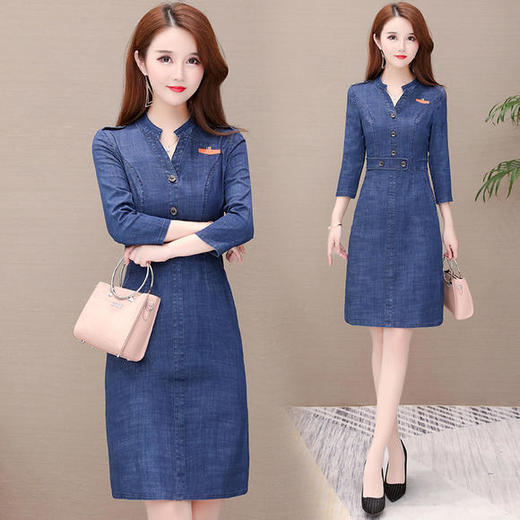 YW-KED91119 气质减龄V领，长袖牛仔连衣裙 商品图1