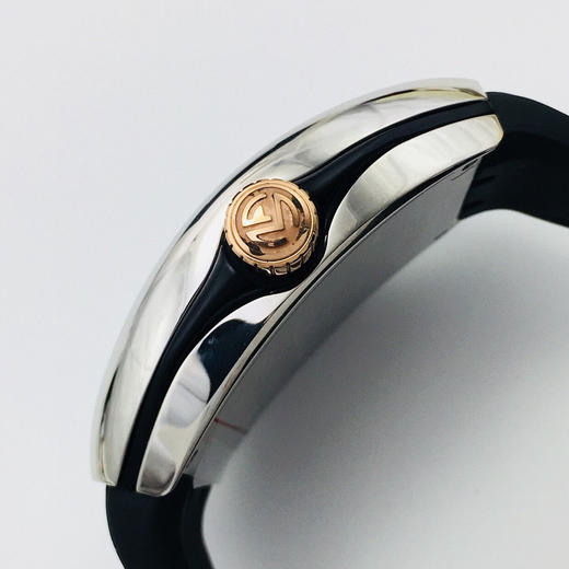 ABF法穆兰黑游艇Franck Muller 法兰克穆勒 FM Vanguard Yachting V45遊艇系列腕表！
1：直径44x54MM 商品图4