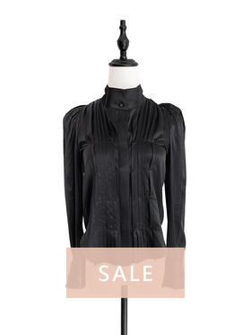 TYNVIE 翻袖立领复古衬衫 - 黑色