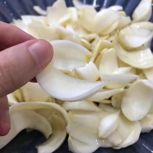 生吃粘粘脆脆拉丝微甘口感,煮熟软绵清香一丝