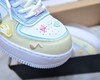 Air Force 1 Shadow 拼接马卡龙 奶油拼色 小菊花侧身 采用叠加的形式呈现，同时后跟也将标志性 “AIR” 字样叠加搭配丰富色彩仙女配色推荐上脚 年初最火爆系列款式 商品缩略图3