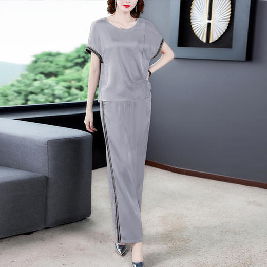 AHM-yjr8328新款气质醋酸套装圆领宽松大码妈妈装 商品图2