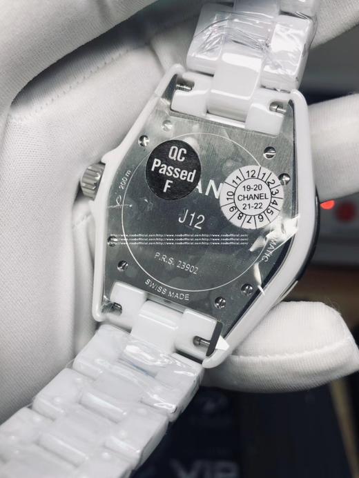 KOR 厂出品 韩版CHANEL J12香奈儿INTENSE 重置加强版，采用和正品一致的最新技术，韩国进口陶瓷加工设备，和正品一致的钢化精密陶瓷，整表和正品颜色完全相同。附带正品代购，整套包装，十年 商品图9