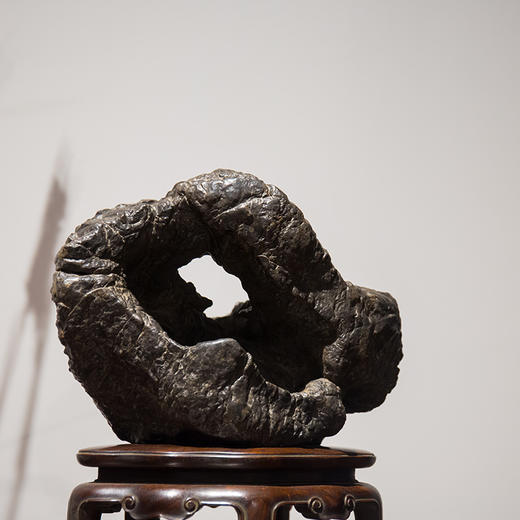 清灵璧石文房供石摆件红木座