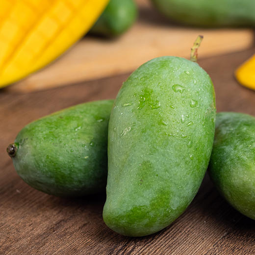 桂七香芒 | 产自"中国芒果之乡",果肉甜嫩软糯,肉厚核薄