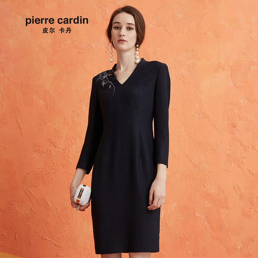 皮尔卡丹女装秋季新款蓝色V领长袖连衣裙收腰显瘦P0303DL22N0
 商品图0