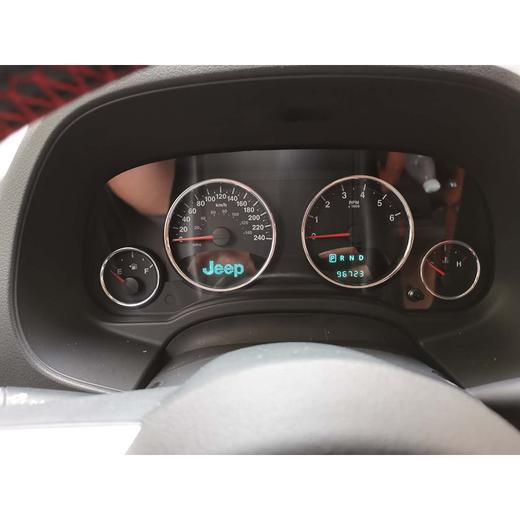 【月租-北京】JEEP 自由客 2.4 豪华导航版 商品图3