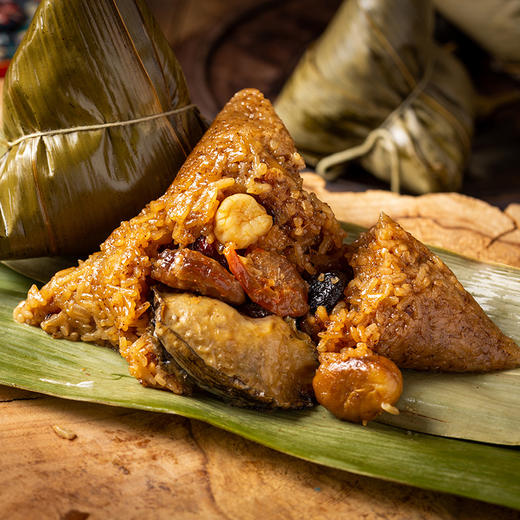 【云优选】厦门1980烧肉粽 鲍鱼瑶柱粽200g*4个手提袋装配4包甜辣酱 商品图3