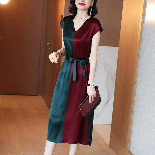 HT-N-B40-7201新款V领短袖中长款连衣裙 商品图2