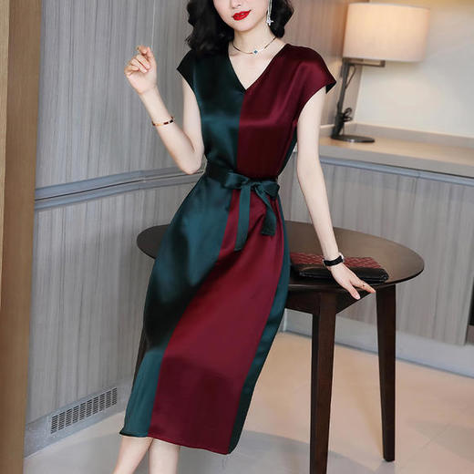 HT-N-B40-7201新款V领短袖中长款连衣裙 商品图0