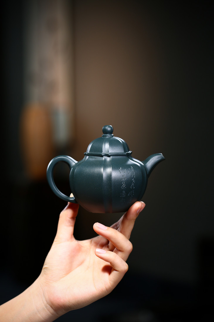 六方掇球泥料墨绿泥容量250cc作者李卢春国工