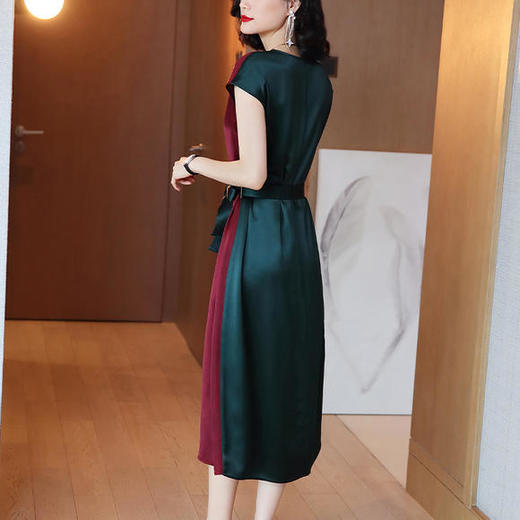 HT-N-B40-7201新款V领短袖中长款连衣裙 商品图3