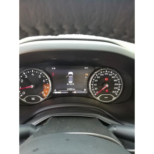 【月租-北京】Jeep 自由侠 2.0L 自动四驱致敬版 商品图4