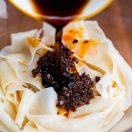 社区团购 凤归巢 麻辣红油非油炸素食方便面130g/袋 买五袋赠两袋 包邮 商品图3