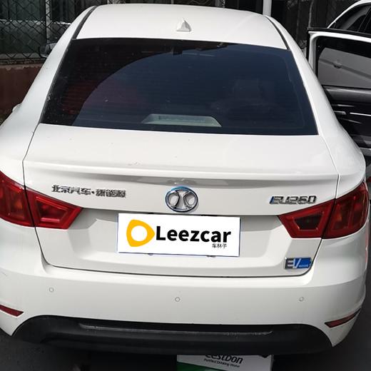 【特价月租-北京】北汽 新能源EU260 乐享版 商品图2