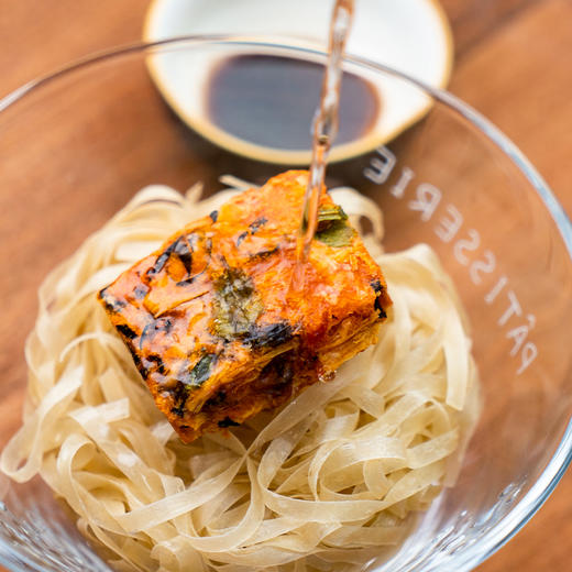 社区团购 凤归巢 番茄汤面非油炸素食方便面110g/袋 买五袋赠两袋 包邮 商品图4