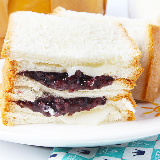 新鲜紫米面包  松软香糯  麦香四溢 早餐精选  一箱 商品图0