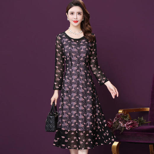 WXY-JR-3273W新款时尚优雅气质修身桑蚕丝刺绣连衣裙 商品图1