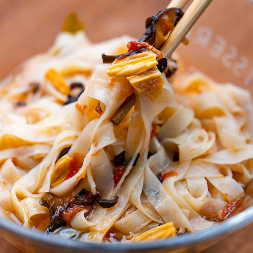 社区团购 凤归巢 番茄汤面非油炸素食方便面110g/袋 买五袋赠两袋 包邮 商品图2