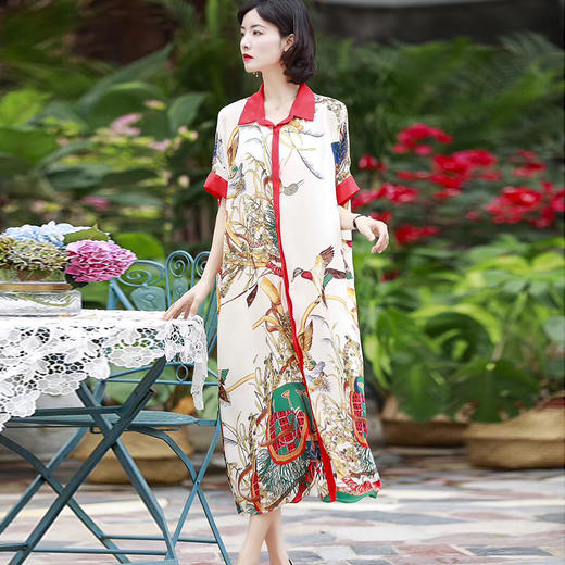 WY-0832真丝  2020夏新款大码印花单排扣小众印花桑蚕丝连衣裙 商品图2