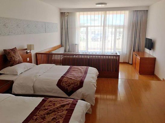 探秘乌兰哈达火山群,游察尔湖2日休闲活动