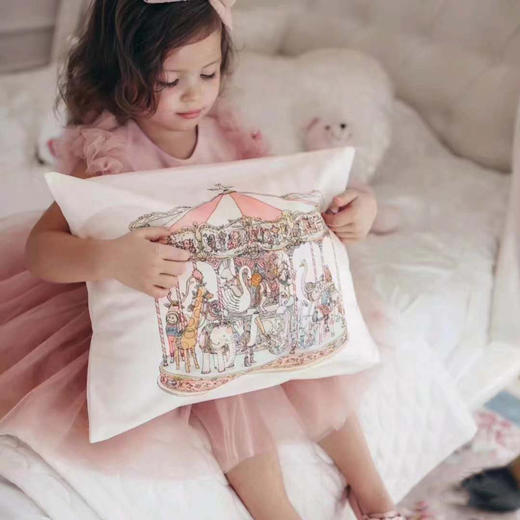 新品 法国Atelier Choux抱枕缎面材质 高端婴童棉枕头宝宝柔软抱枕枕头 商品图9