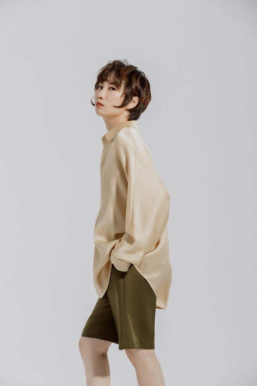 五折款北欧风极简泡泡缎真丝中长款衬衫sht20ss62