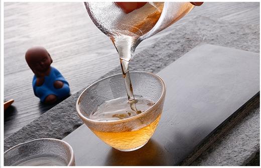 「蓝蜜蜂·茶器」手工锤目纹玻璃茶海 商品图2