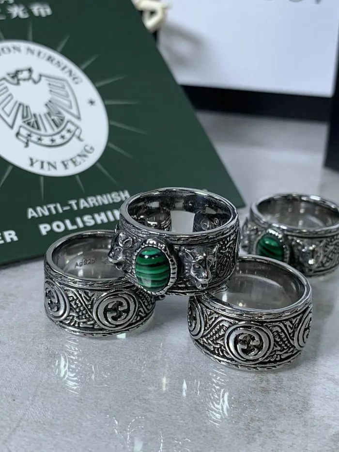 gucc1绿松石新款时尚点缀戒指!工艺极为复杂!各大网红明星均有出镜!