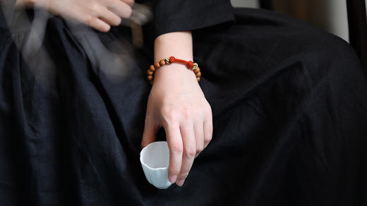 【青山特惠】原创设计-老山檀0.8*14颗搭配紫檀如意925纯银锁扣  手串 y42 商品图1