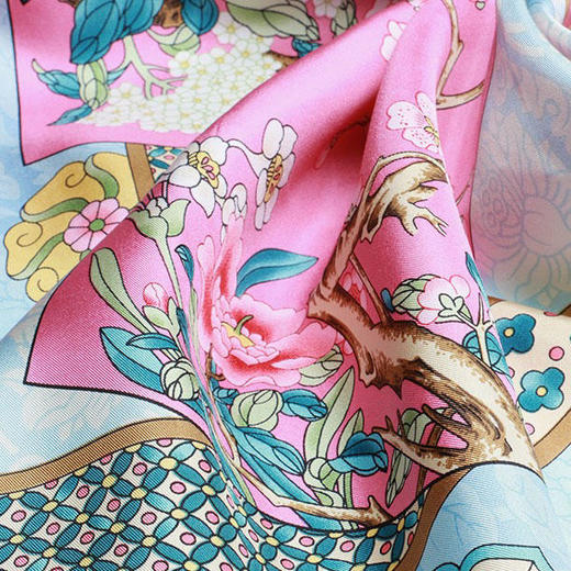 【皇锦】粉彩真丝方巾 商品图1