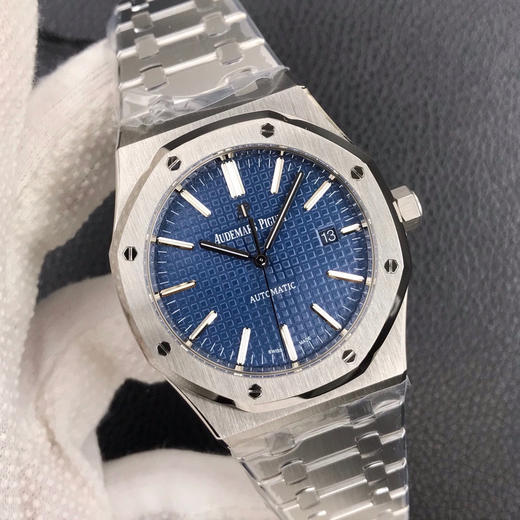 ZF重新定义！爱彼皇家橡树15400系列！解决长久以来各大厂家都无法突破的难题
【技术突破】
1️⃣.解决厚度问题，采用9015机芯改爱彼 商品图1