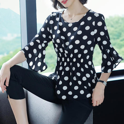 DB-A88宽松显瘦，雪纺波点七分喇叭袖上衣 商品图2