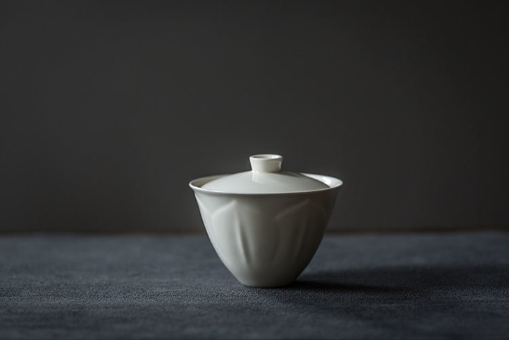 茶香记景德镇高白泥铃兰君影小盖碗甜白釉素净典雅温润